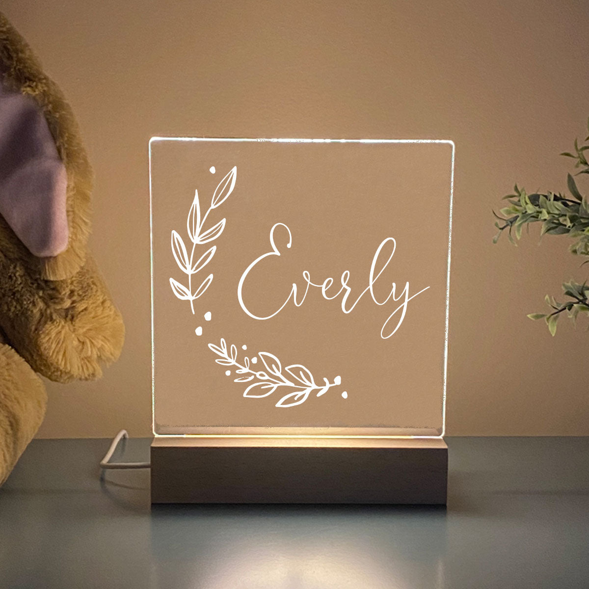 Personalized Wreath Kids Night Light - K&J Keepsakes