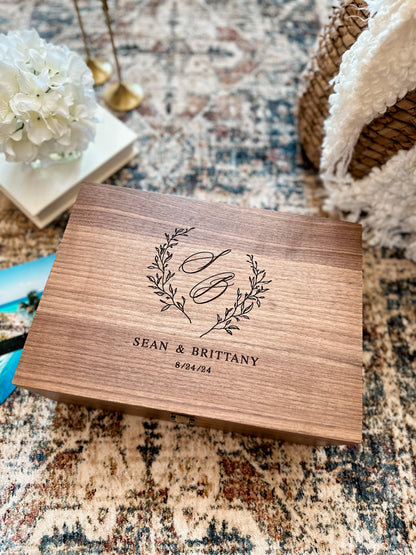 Elegant Wreath Keepsake Box