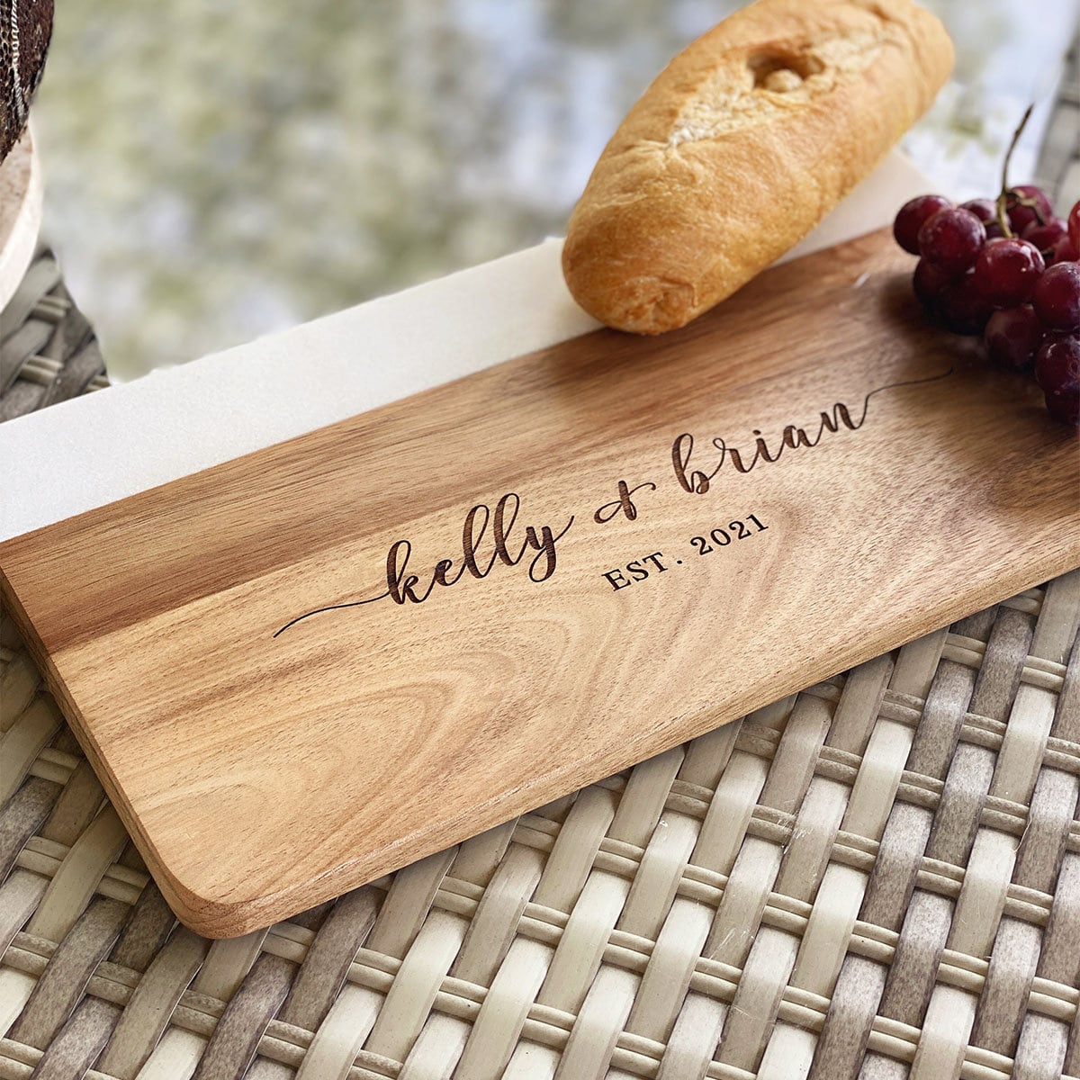 Personalized Marble Wood Cutting Board, Cheese Board, Charcuterie Board, Anniversary Gift, Wedding Gift, Housewarming Gift, Serving Board