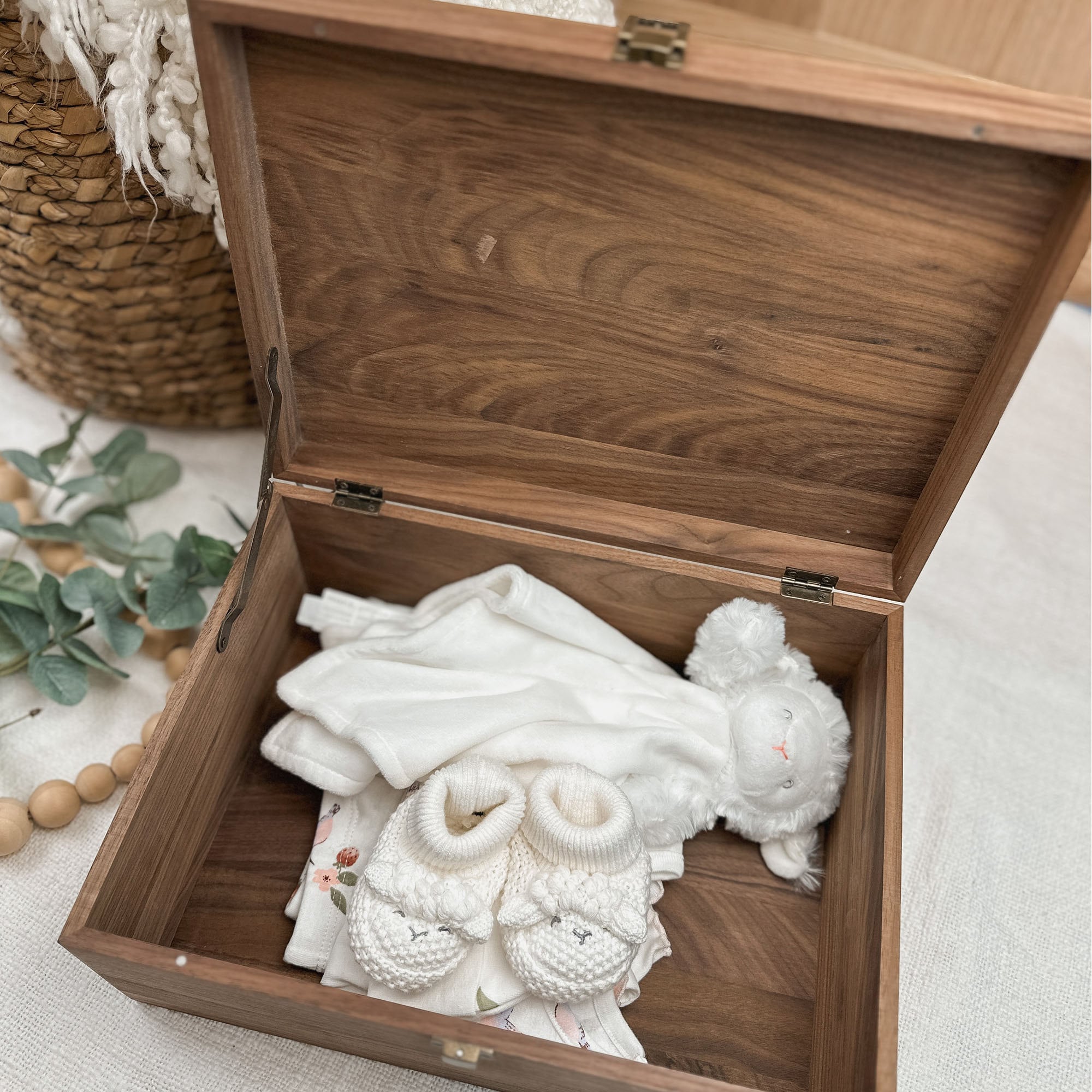 Mothers shops Love Engraved Treasure Keepsake Box